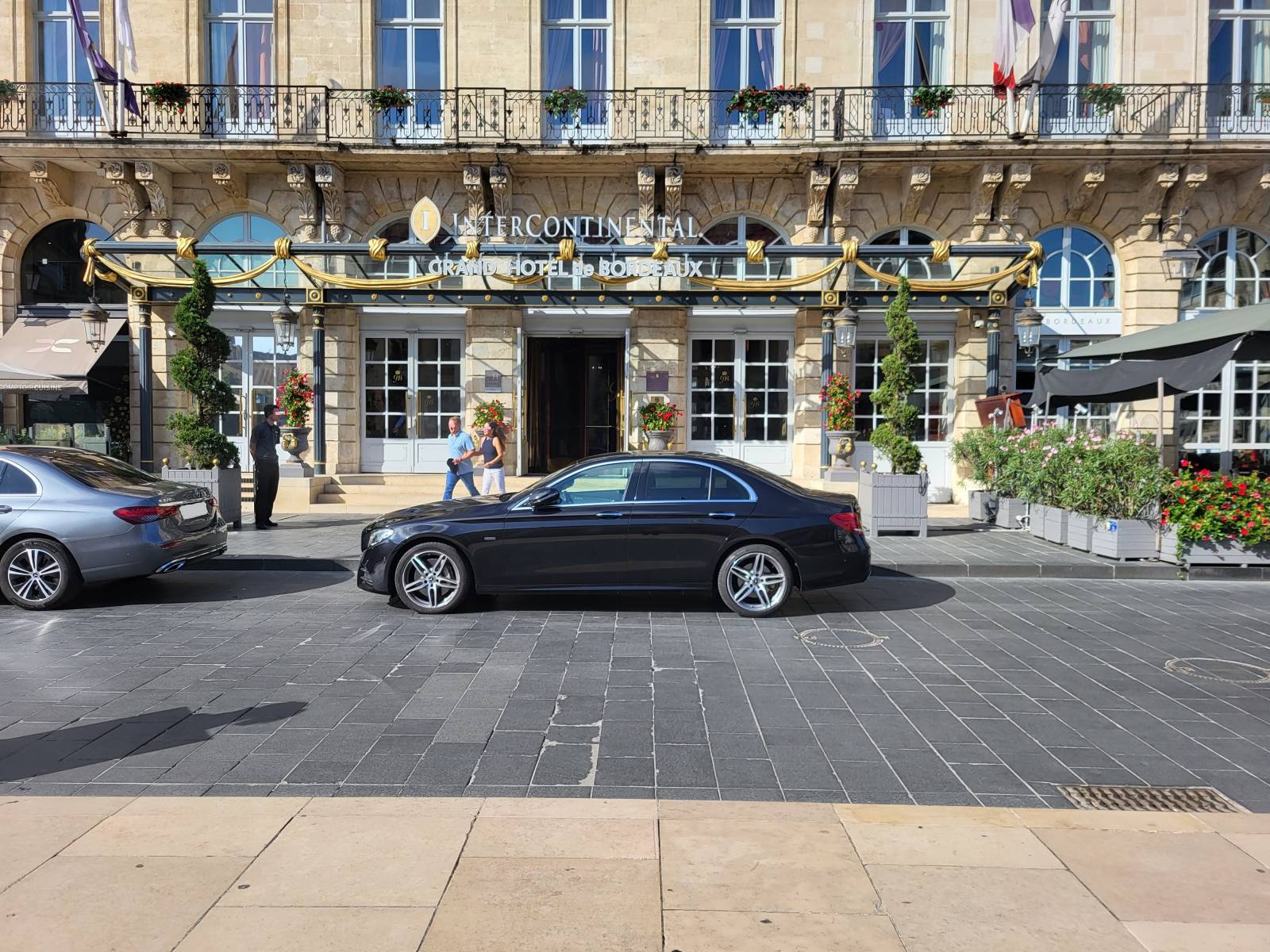 Chateau entouré de vignes